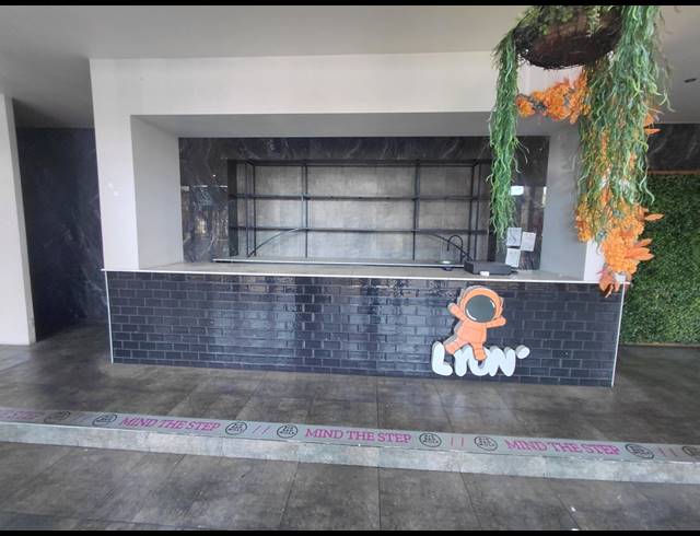 426M² RETAIL TO LET IN FOURWAYS